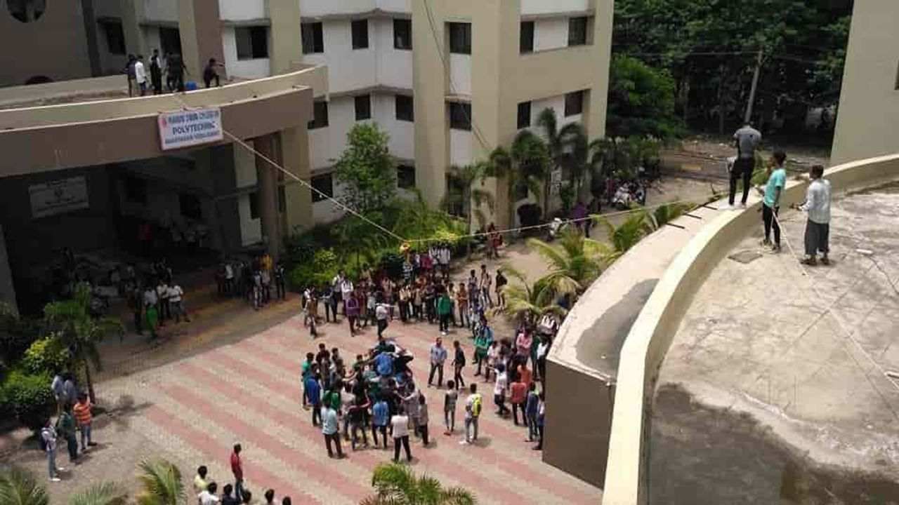 Surat : વરાછામાં સાયન્સ કોલેજનું બિલ્ડીંગ નહીં બને ત્યાં સુધી સરકારી શાળામાં વિદ્યાર્થીઓ માટે હંગામી વ્યવસ્થા