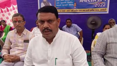 Surat : પૂર્વ મંત્રીએ કોંગ્રેસના શાસન સામે સાધ્યું નિશાન, અમારે મહુડાના વૃક્ષ નીચે બેસીને ભણવું પડતું હતું