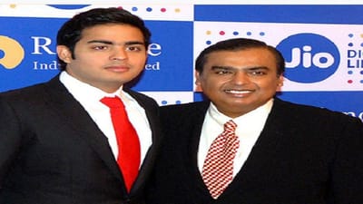 મુકેશ અંબાણીએ રિલાયન્સ જિયોના ડાયરેક્ટર પદેથી રાજીનામું આપ્યું, આકાશ અંબાણી ચેરમેન બન્યા