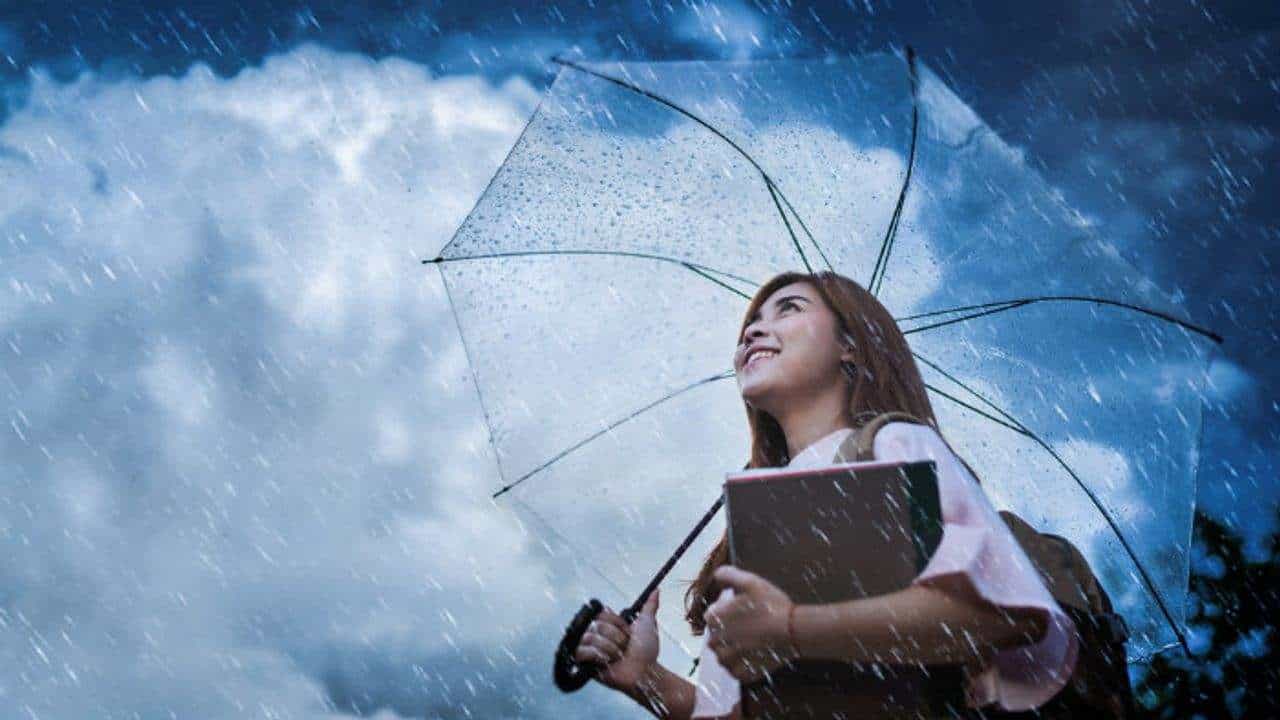 Monsoon Tips: વરસાદ પછી ભેજના કારણે સાઇનસ વધશે, ડિહાઇડ્રેશનની સમસ્યા થઈ શકે છે, આ બાબતોનું ધ્યાન રાખો