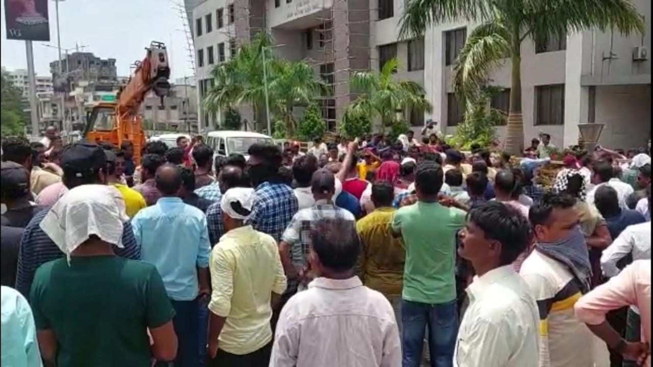 Valsad : મોટી દાંતી ગામે રેતીખનનની પ્રવૃત્તિ બંધ કરાવવા ગ્રામજનોએ માંડ્યો મોરચો, પોલીસ અને દાંતી ગામના લોકો વચ્ચે ઘર્ષણ