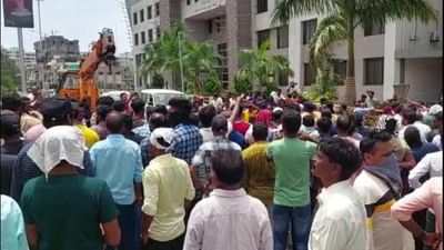 Valsad : મોટી દાંતી ગામે રેતીખનનની પ્રવૃત્તિ બંધ કરાવવા ગ્રામજનોએ માંડ્યો મોરચો, પોલીસ અને દાંતી ગામના લોકો વચ્ચે ઘર્ષણ