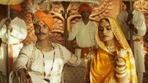 હમણાં રિલીઝ થયેલી Prithviraj ફિલ્મ ફ્લોપ ગઈ છે, પણ બોલિવુડની એ ફિલ્મ વિશે જાણો જે Superhit Historical Movie સાબિત થઈ છે