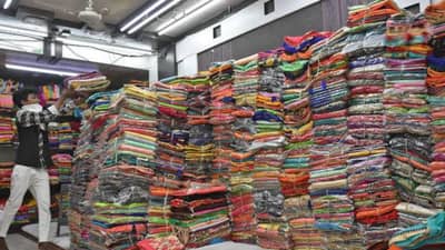 Surat : મુંબઇ સહિતના દક્ષિણના રાજ્યોમાં કોરોનાનાં કેસો વધતા ટેક્સ્ટાઇલ ઉદ્યોગમાં ફરી ગભરાહટ, ધંધા પર અસર પડવાનો ડર