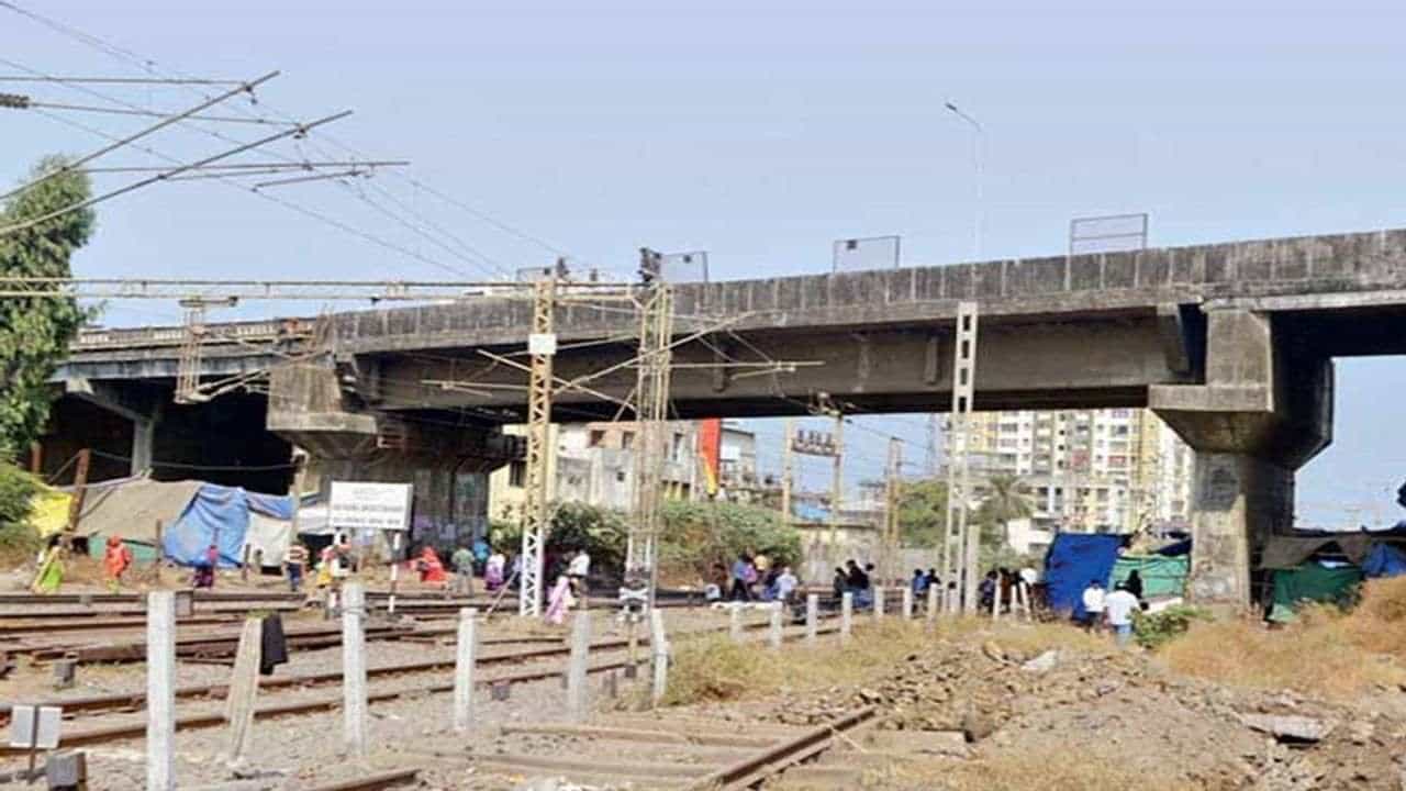 Vapi : સીએમના હસ્તે ખાતમુહૂર્ત કર્યાના સાત મહિના બાદ પણ રેલવે ઓવરબ્રિજની કામગીરી શૂન્ય