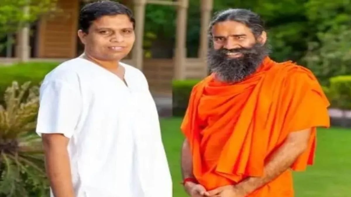 યોગ દિવસ પર બાબા રામદેવ અને આચાર્ય બાલકૃષ્ણ વિરુદ્ધ કેસ દાખલ, પૈસા લઈ સારવાર ન કરવાનો લાગ્યો આરોપ