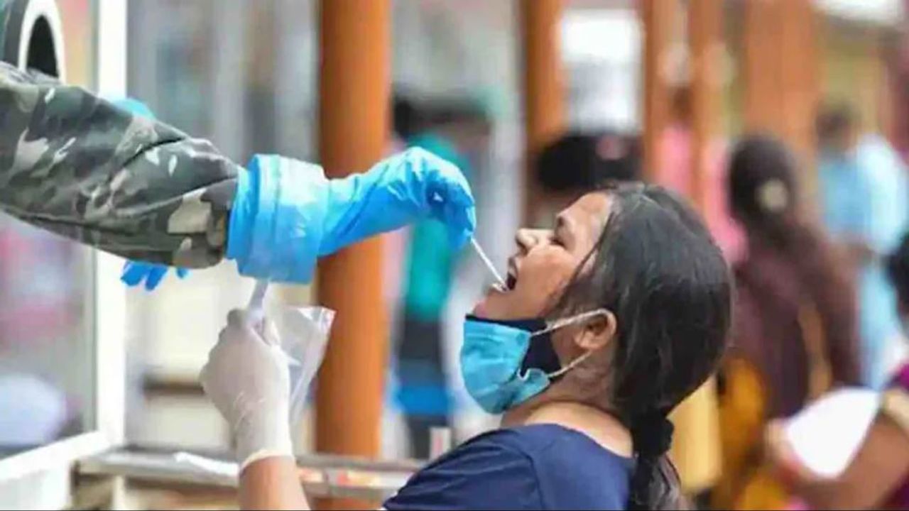 Coronavirus in India: દેશમાં ફરી કોરોનાએ માથુ ઉચક્યુ, 5 દિવસથી મહારાષ્ટ્રમાં એક હજારથી વધુ કેસ, બેંગલુરુમાં માસ્ક ફરજિયાત
