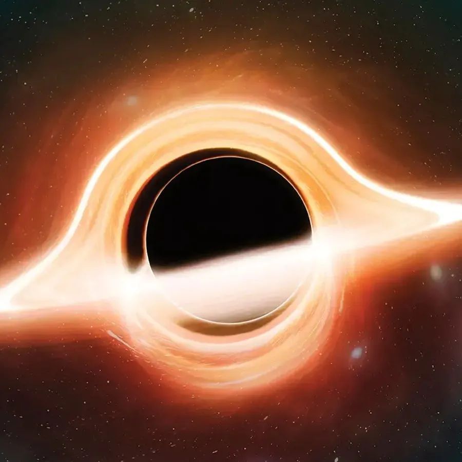 બ્લેક હોલ એ અંતરિક્ષમાં એવી જગ્યા છે જ્યાં ગુરુત્વાકર્ષણ વધુ હોય છે અને તેના ખેંચાણથી કંઈ બચતું નથી. ભૌતિકશાસ્ત્રના કોઈ નિયમો અહીં કામ કરતા નથી. તે તેના પર પડતા તમામ પ્રકાશને શોષી લે છે, તેથી તેને બ્લેક હોલ કહેવામાં આવે છે. 