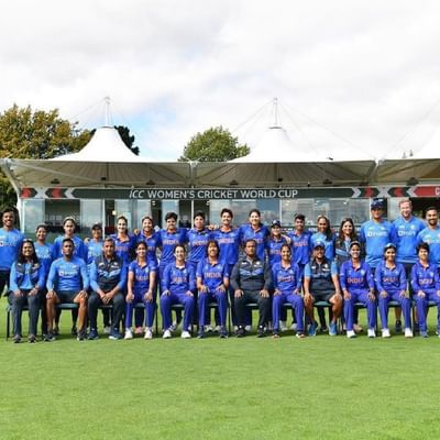 ભારતીય મહિલા ક્રિકેટ ટીમની સ્ટાર સ્મૃતિ મંધાનાએ કોમનવેલ્થ ગેમ 2022 માટે રવાના થતા પહેલા મોટી વાત કહી છે, માંધનાએ કહ્યું કે, તેની ટીમનો ધ્યેય માત્ર ગોલ્ડ મેડલ જીતવા પર છે. માંધનાએ પ્રેસ કોન્ફરન્સમાં કહ્યું કે,ટીમ ઈન્ડિયા સંપૂર્ણ રીતે તૈયાર છે અને નીરજ ચોપરા પાસેથી પ્રેરણા લઈ રહ્યા છે(PC-INSTAGRAM)