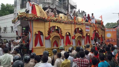 Rathyatra 2022 : ભગવાન જગન્નાથજીની રથયાત્રા 101 ટેબ્લો સાથે દિલ્હી દરવાજા પહોંચી Rathyatra 2022 : ભગવાન જગન્નાથજીની રથયાત્રા 101 ટેબ્લો સાથે દિલ્હી દરવાજા પહોંચી