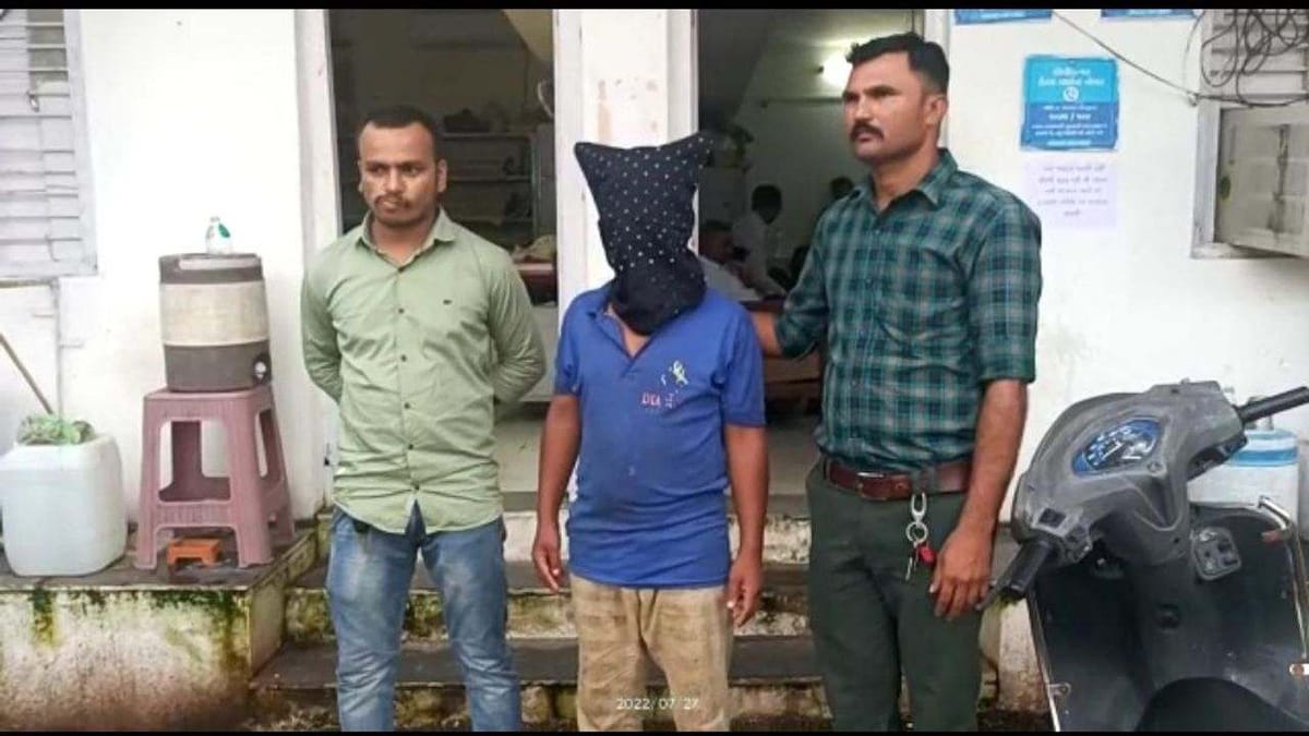 Ahmedabad : વેજલપુર પોલીસે જુહાપુરામાં બાળકીની છેડતી કરનાર યુવકની ધરપકડ કરી