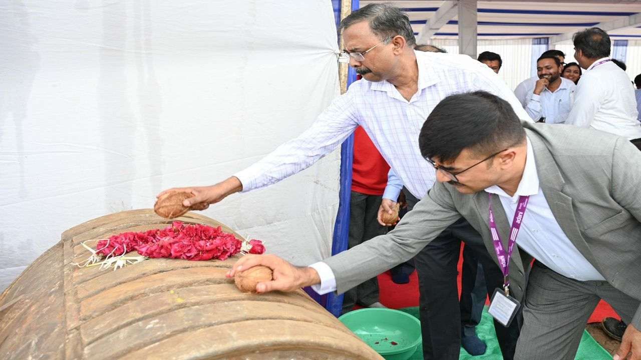 A ground-breaking ceremony was held on July 21 for the construction of Wa Cargo Terminal.