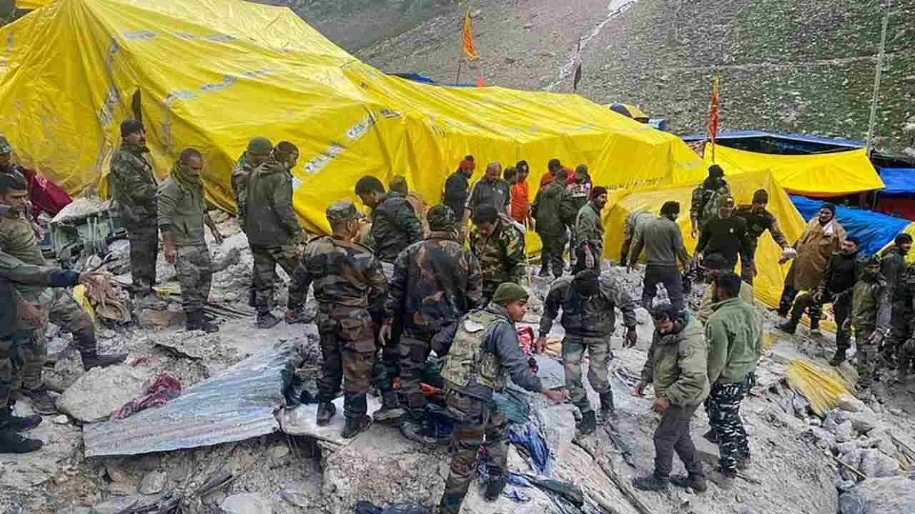 અમરનાથ યાત્રા શરૂ થયાના થોડા સમય બાદ રોકી દેવાઈ, ખરાબ હવામાનને કારણે લેવાયો નિર્ણય