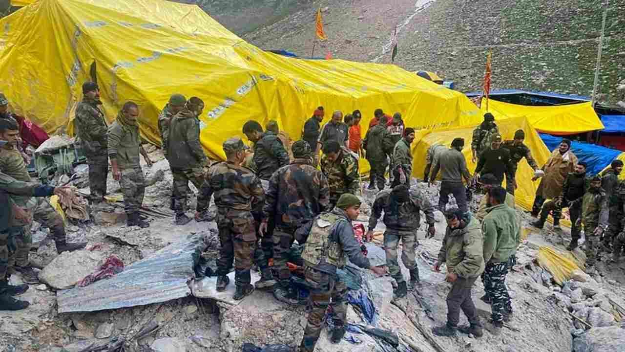 અમરનાથ યાત્રા શરૂ થયાના થોડા સમય બાદ રોકી દેવાઈ, ખરાબ હવામાનને કારણે લેવાયો નિર્ણય