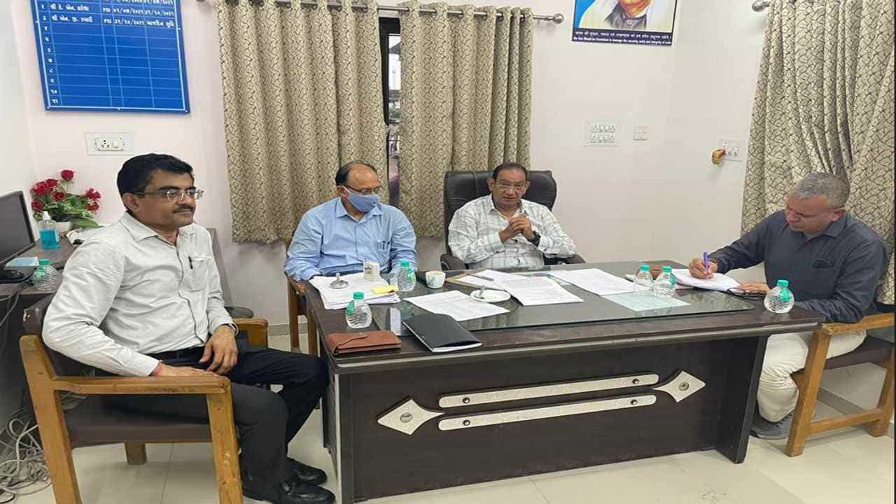 ગુજરાતમાં કથિત લઠ્ઠાકાંડમાં તપાસનો ધમધમાટ, SIT ની ટીમ રોજીદ ગામ પહોંચી