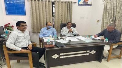 ગુજરાતમાં કથિત લઠ્ઠાકાંડમાં તપાસનો ધમધમાટ, SIT ની ટીમ રોજીદ ગામ પહોંચી ગુજરાતમાં કથિત લઠ્ઠાકાંડમાં તપાસનો ધમધમાટ, SIT ની ટીમ રોજીદ ગામ પહોંચી