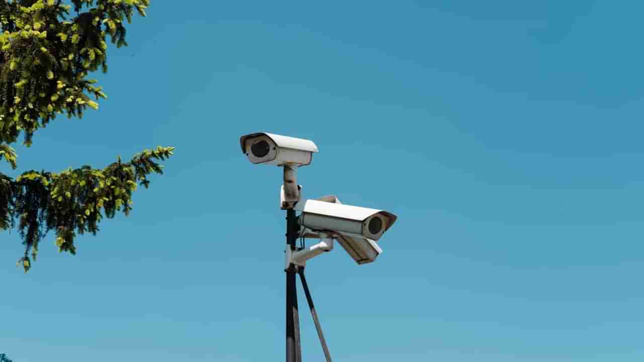 ગુજરાતના નાગરિકોની સુરક્ષા વધારવા સરકારનો મહત્વનો નિર્ણય, ભીડભાડવાળા વિસ્તારોમાં CCTV લગાવવા ફરજીયાત, CCTVનો ડેટા 30 દિવસ રાખવો પડશે