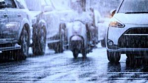 Car Care in Monsoon: વરસાદની સિઝનમાં તમારી કારને બેકાર ન થવા દેવી હોય તો અપનાવો આ ટિપ્સ