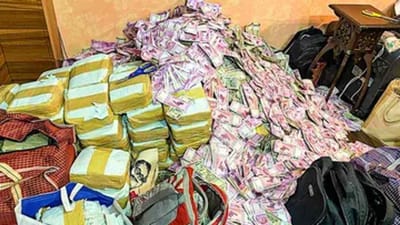 શિક્ષક ભરતી કૌભાંડઃ TMC નેતાની નજીકની અર્પિતા કોણ છે, જ્યાંથી કરોડો મળ્યા, આજે પણ EDની ટીમ ઘરે હાજર, વાંચો 10 મોટી વાતો