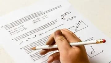 JEE Mainsમાં 300 માંથી 300 માર્કસ મેળવ્યા, છતાં નવ્યા ફરીથી આપશે પરીક્ષા, જાણો શું છે તેની પાછળનું કારણ