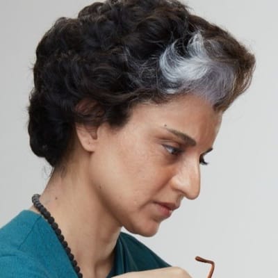 કંગના રનૌત તેની ફિલ્મ ઈમરજન્સીને લઈને ચર્ચામાં છે. આ ફિલ્મમાં કંગના રનૌત પૂર્વ વડાપ્રધાન ઈન્દિરા ગાંધીનો રોલ કરી રહી છે. પરંતુ કંગના પહેલા પણ ઘણી એક્ટ્રેસ આ પાત્રને પડદા પર કરી ચુકી છે.