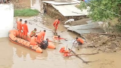 Anand: બોરસદ તાલુકામાં NDRFની ટીમે લોકોને બચાવ્યાં, તણાયેલા યુવકની શોધખોળ શરૂ કરી