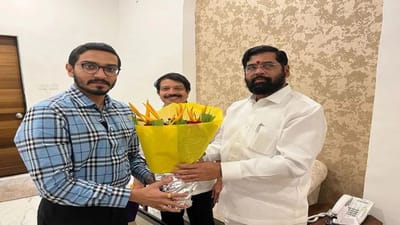 ઉદ્ધવ ઠાકરેના ભત્રીજાએ પણ સીએમ શિંદે સાથે હાથ મિલાવ્યા, પુષ્પગુચ્છ સાથે મળવા પહોંચ્યા