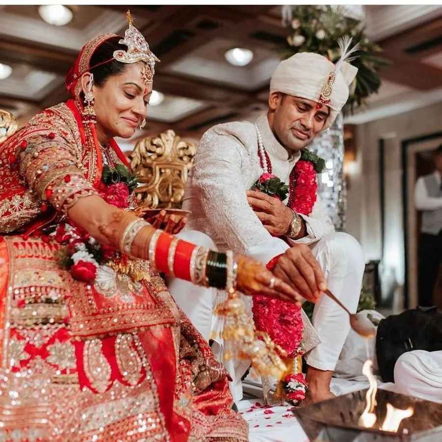 Payal Rohatgi and Sangram Singh are currently in discussion due to their marriage.  After a long wait of 12 years, Payal Rohatgi and Sangram Singh have finally tied the knot.  The couple is looking so beautiful at the wedding.  Photos of the couple's wedding are going viral on social media.