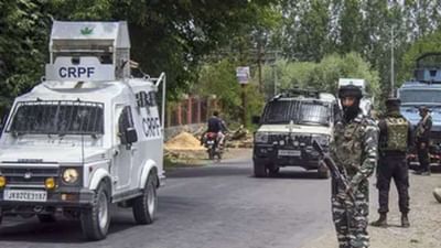 Jammu Kashmir: પુલવામામાં સેના પર થયેલા આતંકી હુમલામાં CRPFના ASI વિનોદ કુમાર શહીદ, સર્ચ ઓપરેશન શરૂ