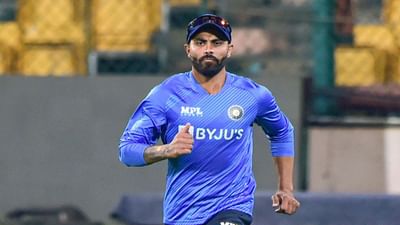 IND vs WI: ભારતીય ટીમને વન ડે શ્રેણી પહેલા વધુ એક મુશ્કેલી, ઓલ રાઉન્ડર રવિન્દ્ર જાડેજા ઇજાગ્રસ્ત, થઇ શકે છે બહાર!