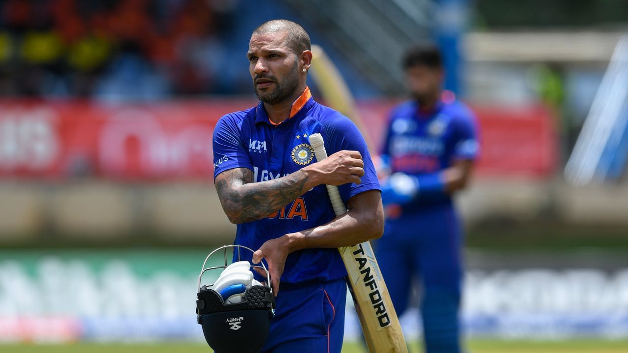 IND vs WI: Shamarh brooks stunning catch of Shikhar Dhawan viral video