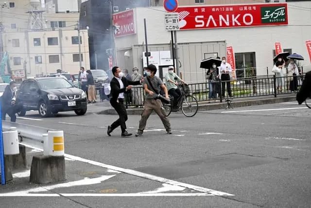 Shinzo Abe Shot: પૂર્વ PM શિંજો આબેની છાતીમાં ધરબી બે ગોળી, જાણો કોણ છે હુમલાખોર