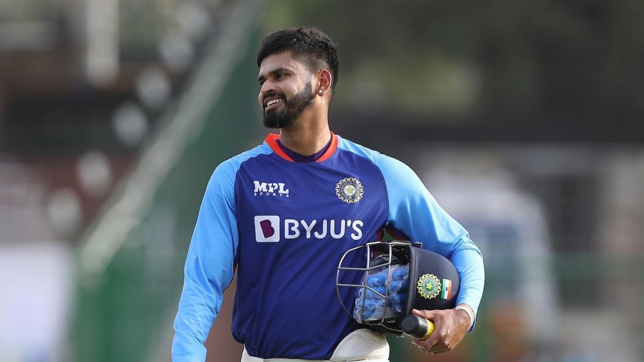 India vs West Indies fan waits in rain for two hours to meet shreyas iyer here is what happened next