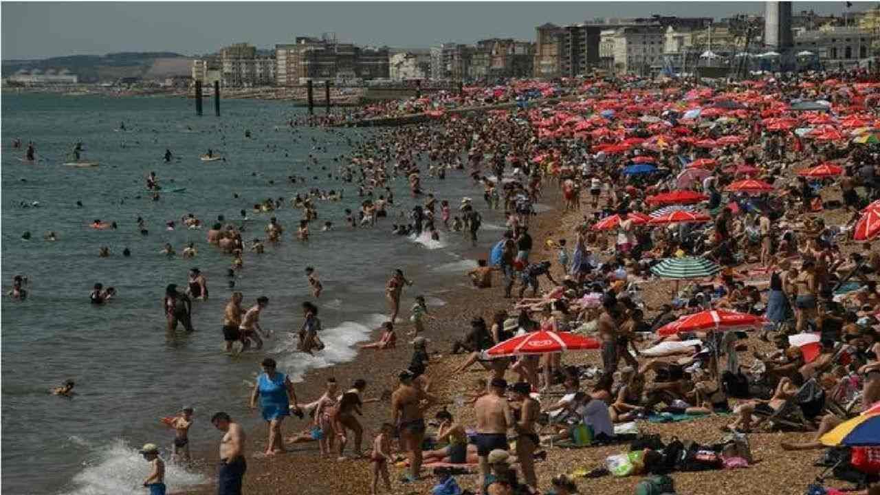 Heat breaks 363-year record in Britain, sun pours down fireballs, forest fires in Spain and France