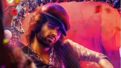 લાઈગર માટે સાઉથના સુપરસ્ટાર વિજય દેવરકોંડાએ લીધી બમણી રકમ, જાણો એક ફિલ્મ માટે કેટલો ચાર્જ કરે છે એક્ટર