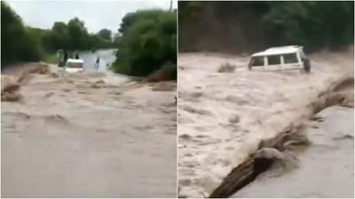 Viral Video : પૂરના પાણીમાં તણખલાની જેમ તણાઈ બોલેરો, લોકોએ કહ્યું 'હજુ બનો શક્તિમાન'