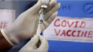 કેનેડા એસ્ટ્રાઝેનેકા રસીના 13.6 મિલિયન ડોઝ ફેંકી દેશે, વેક્સિન લેનાર કોઇ મળ્યું નહીં