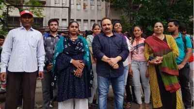 Ahmedabad: બે કોલેજ બંધ કરવા અને બે કોલેજમાં અભ્યાક્રમ બંધ કરવાની અરજી, 2700 વિદ્યાર્થીઓનું ભાવી અધ્ધરતાલ