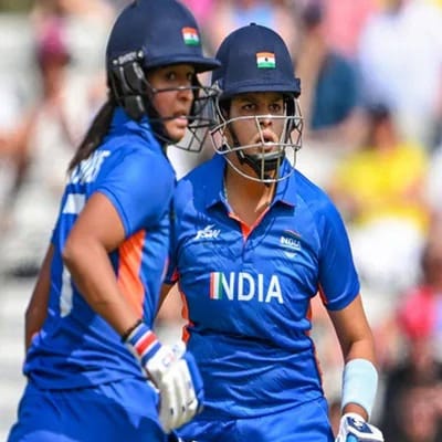 કોમનવેલ્થ ગેમ્સ 2022 (Commonwealth Games 2022) ના ત્રીજા દિવસે તમામની નજર ભારત અને પાકિસ્તાન (India vs Pakistan) વચ્ચે રમાનારી ક્રિકેટ મેચ પર રહેશે. બીજા દિવસની જેમ ત્રીજા દિવસે પણ વેઈટલિફ્ટરો ભારતની ઝોળી ભરવા માટે તૈયાર છે. સાથે જ ટેબલ ટેનિસ, હોકીમાં પણ ભારતની તાકાત જોવા મળશે. બિંદિયારાની દેવી, યુથ ઓલિમ્પિક ગેમ્સના સુવર્ણ ચંદ્રક વિજેતા જેરેમી લાલરિનુંગા, અચિંતા શુલી 31 જુલાઈએ વેઈટલિફ્ટિંગમાં ભારત માટે મેડલની સંખ્યા વધારી શકે છે.