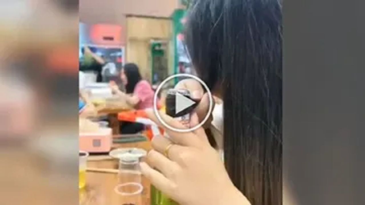 Viral Video: છોકરીએ વાળથી ખોલી બિયર બોટલ, લોકોએ પૂછ્યું- 'દીદી ક્યું શેમ્પૂ લગાવો છો?'
