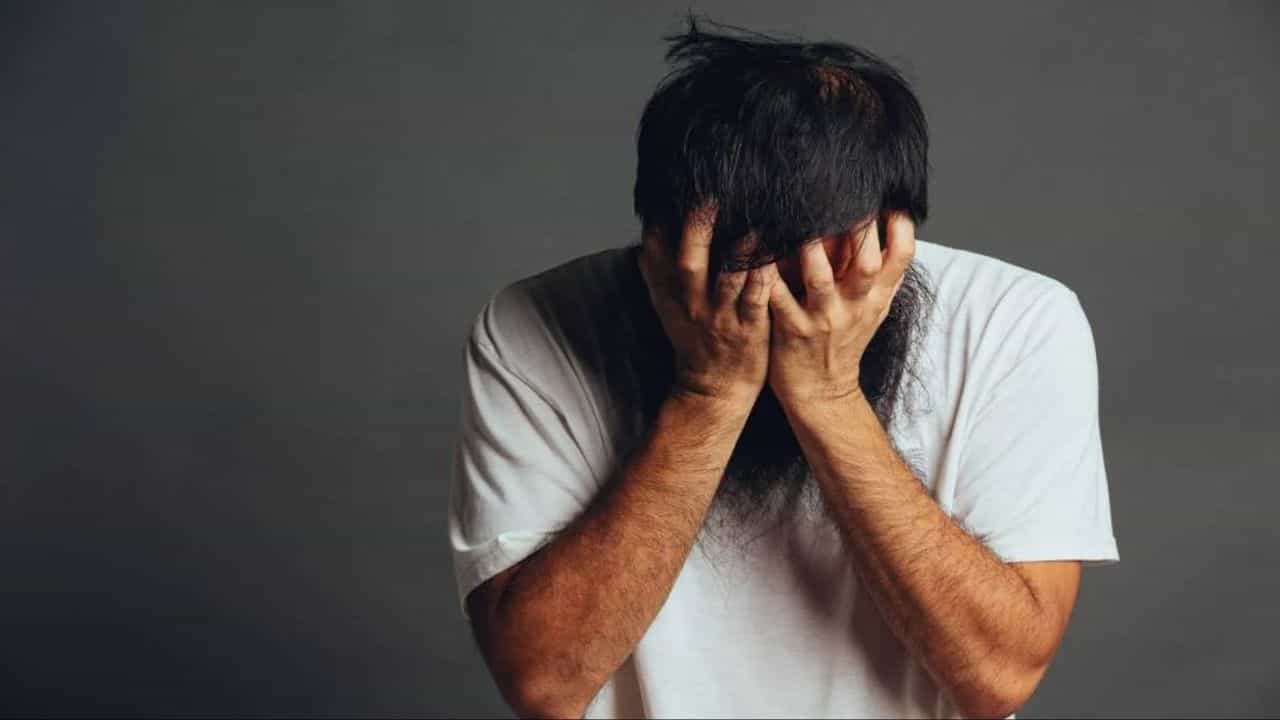 Panic Attack : કોઈપણ વ્યક્તિને પેનિક એટેકની સમસ્યા થઈ શકે છે, તેના લક્ષણો અને ઉપાયો જાણો