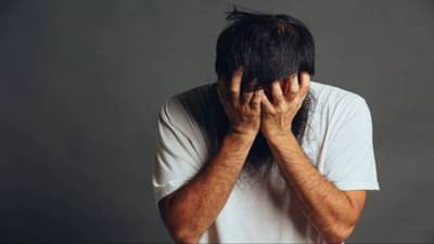 Panic Attack : કોઈપણ વ્યક્તિને પેનિક એટેકની સમસ્યા થઈ શકે છે, તેના લક્ષણો અને ઉપાયો જાણો