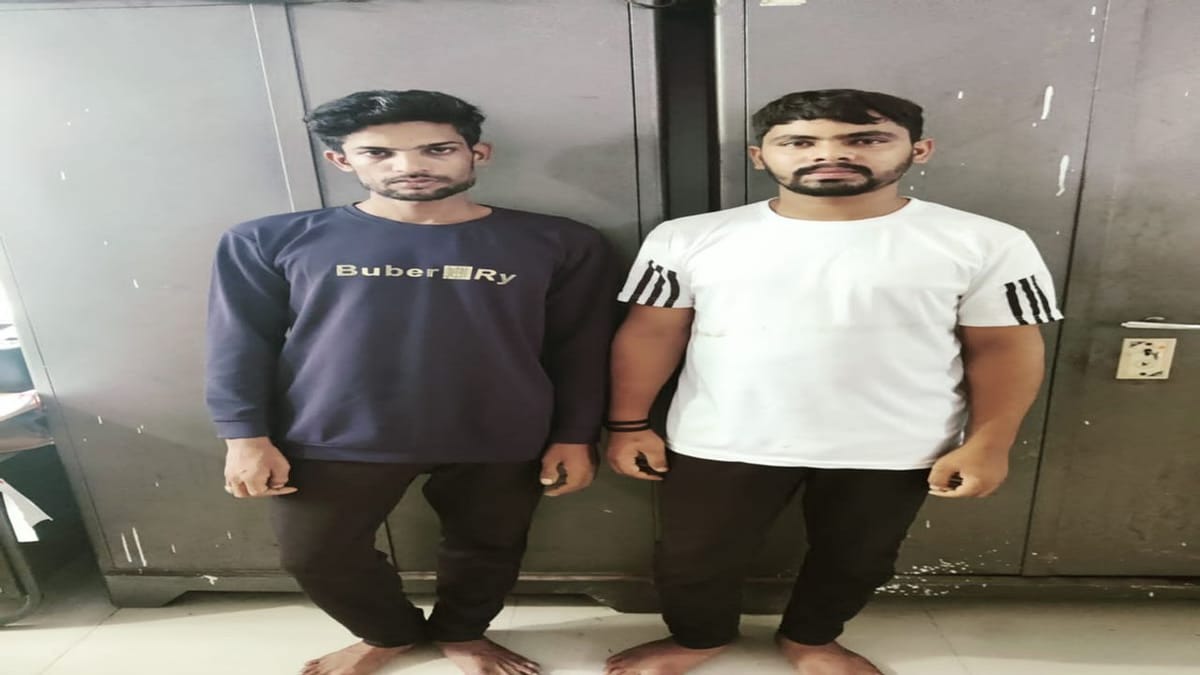 Surat : પુરવઠા ખાતા દ્વારા સીલ કરેલા મુદ્દામાલની ચોરી કરનારા બેની ધરપકડ કરતી કામરેજ પોલીસ Surat : પુરવઠા ખાતા દ્વારા સીલ કરેલા મુદ્દામાલની ચોરી કરનારા બેની ધરપકડ કરતી કામરેજ પોલીસ