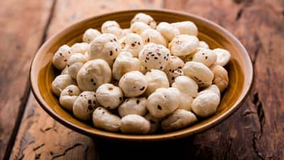 Makhana Health Benefits : સ્વાસ્થ્યપ્રદ નાસ્તો મનાતા મખાના ને ખાવાની આ રીત જાણવી છે જરૂરી