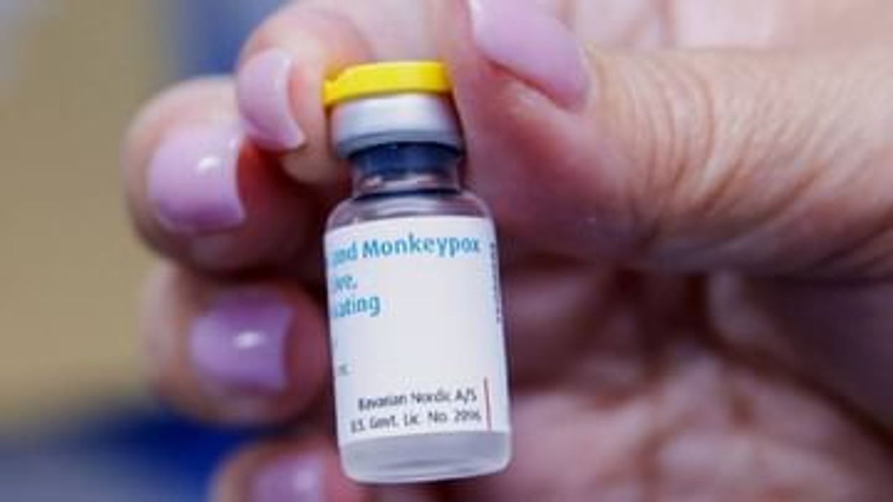 Monkeypox: મંકીપોક્સ પર ગુડ ન્યુઝ, સારવાર માટે આ રસીને મળી મંજૂરી, 75 થી વધુ દેશોમાં ફેલાઈ ચૂક્યો છે આ રોગ