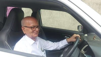 Success Story: સુરતના આ નાનાજીના નુસ્ખાએ તો કમાલ કરી દીધી! 85 વર્ષની ઉંમરે પોતાની કમાણીથી ખરીદી સપનાની કાર