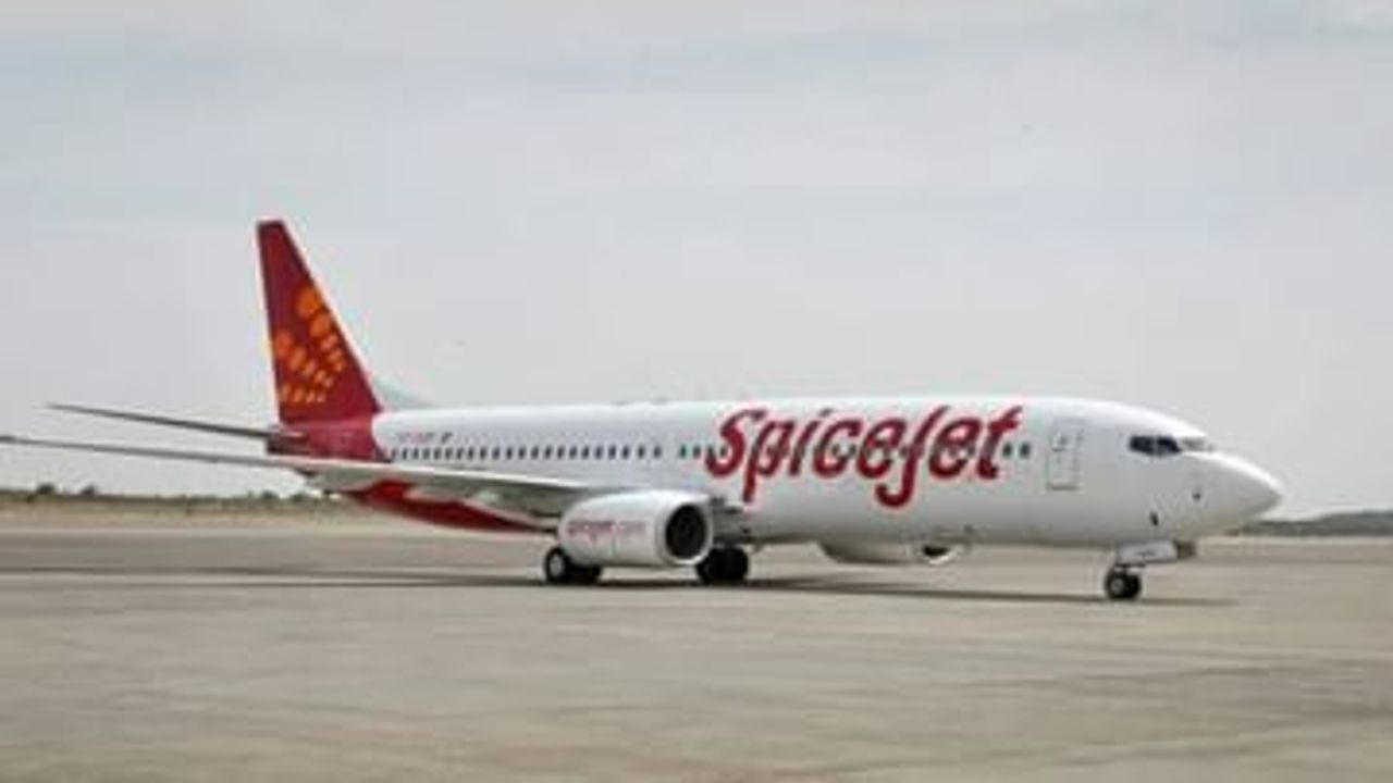 DGCA Major action against SpiceJet 50 percent flight ban for 8 weeks