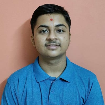 ICSE ધોરણ 10ની પરિક્ષામાં અમદાવાદના દર્શન તલાટીએ 99.4 ટકા માક્સ સાથે ગુજરાતમાં પ્રથમ અને દેશમાં ત્રીજો ક્રમ પ્રાપ્ત કર્યો છે. તમને જાણીને નવાઈ લાગશે કે ફિઝીક્સ, કેમેસ્ટ્રી અને બાયોલોજી જેવા વિષયોમાં તેણે 100માંથી 100 માર્કસ મેળવ્યા છે.