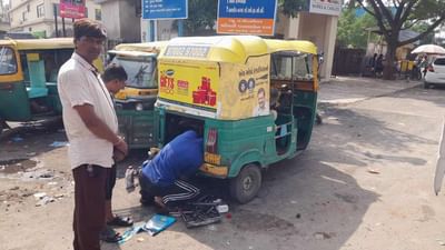 અમદાવાદમાં મોટાભાગના ગેરેજોમાં વાહનોની લાંબી કતારો, વાઇન રિપેરીંગ માટે 10 દિવસનું વેઇટીંગ