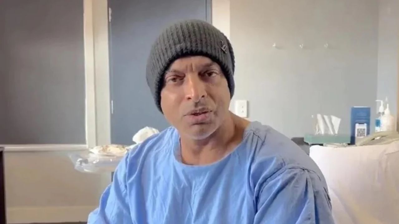 Shoaib Akhtar shared a video from hospital after his surgery and said 'I am in a lot of trouble..'